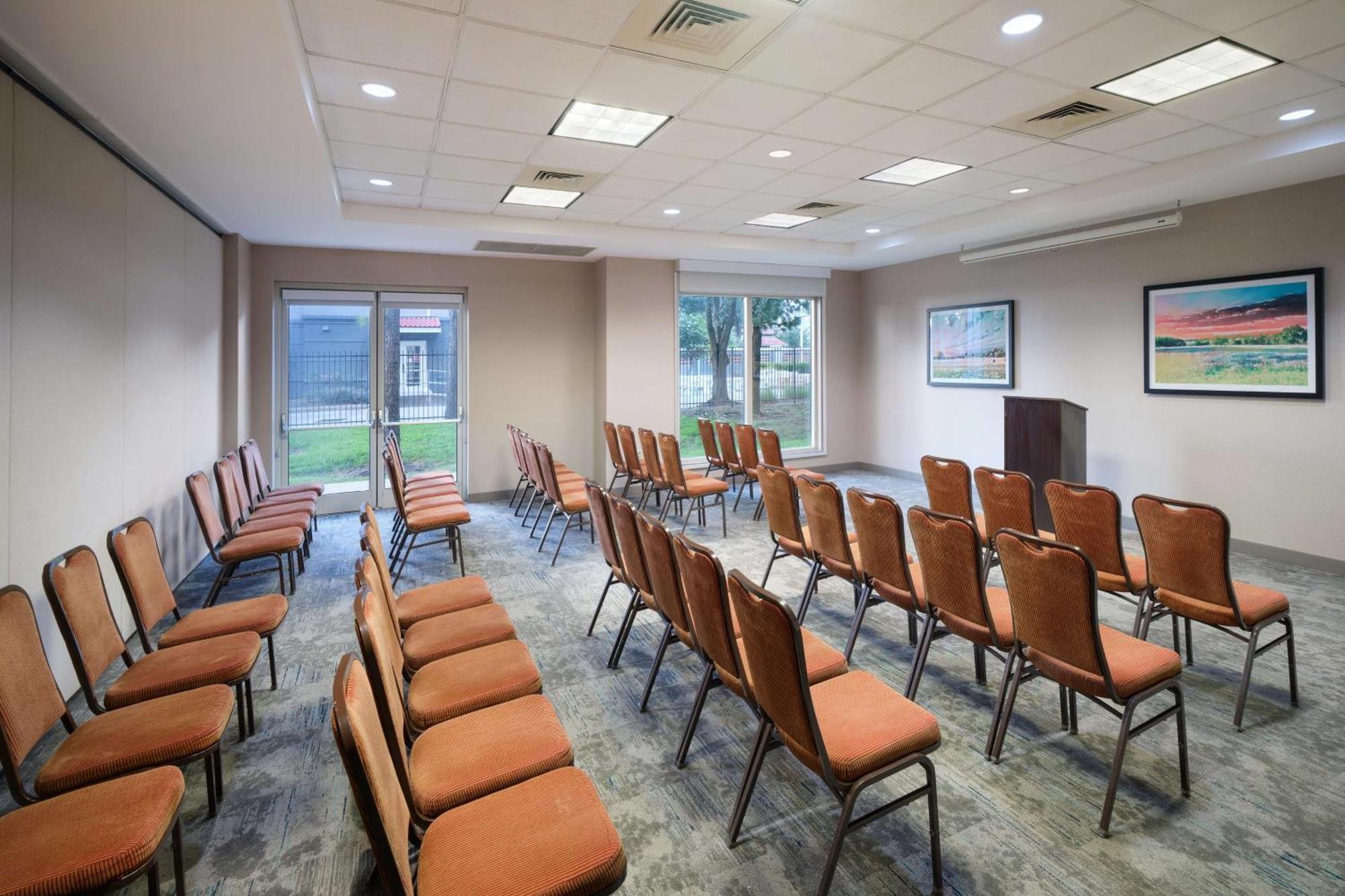 Hilton Garden Inn Houston/Bush Intercontinental Airport Экстерьер фото